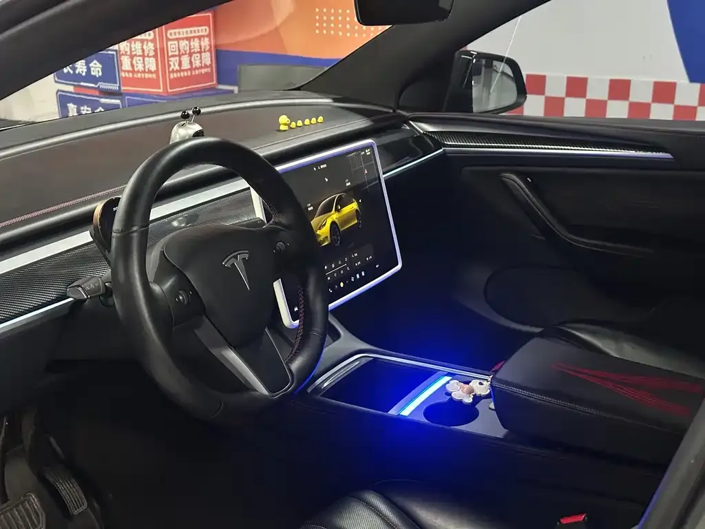 Tesla Model Y — фото 3