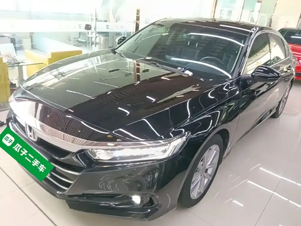 Honda Accord — фото 1