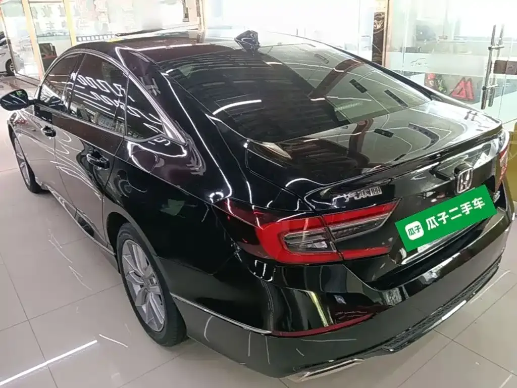 Honda Accord — фото 4