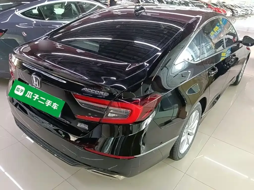 Honda Accord — фото 5