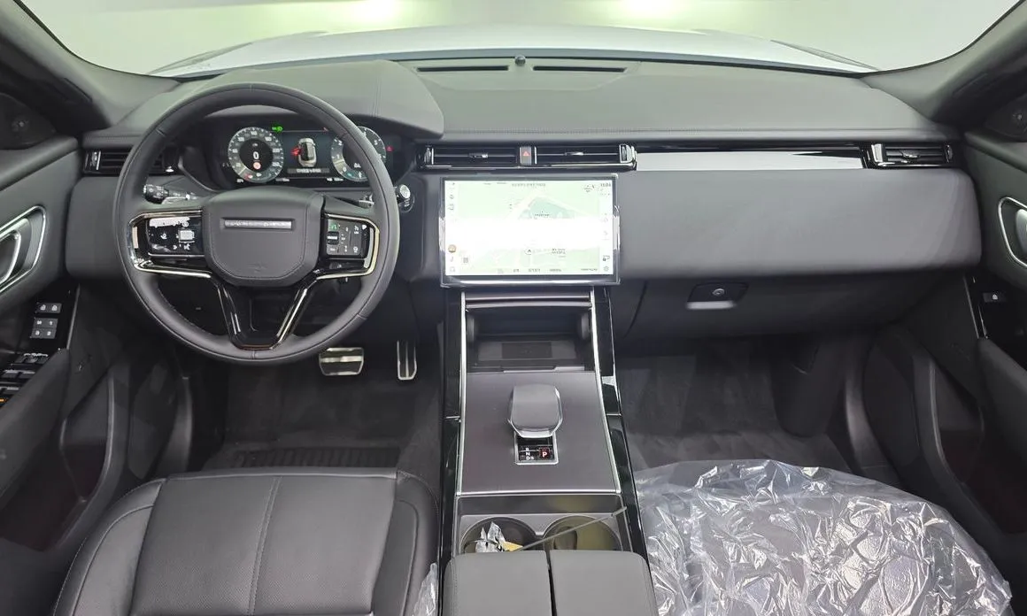 Land Rover Range Rover Velar 2026 из KR, фото 4