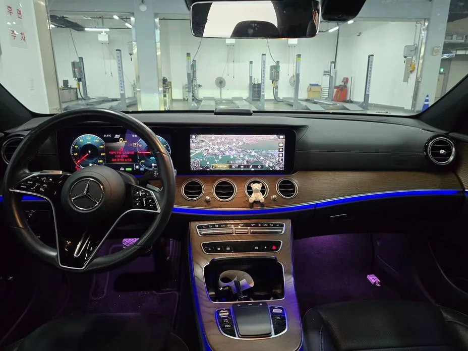 Mercedes-Benz E-Class — фото 10