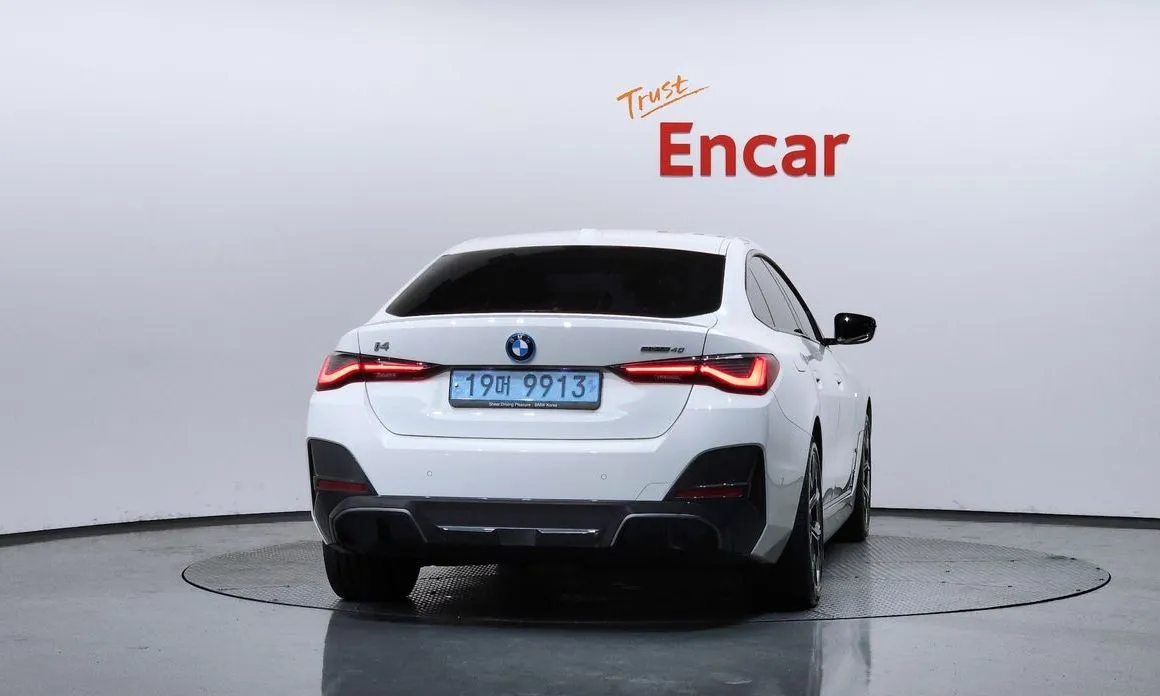 BMW i4 — фото 2