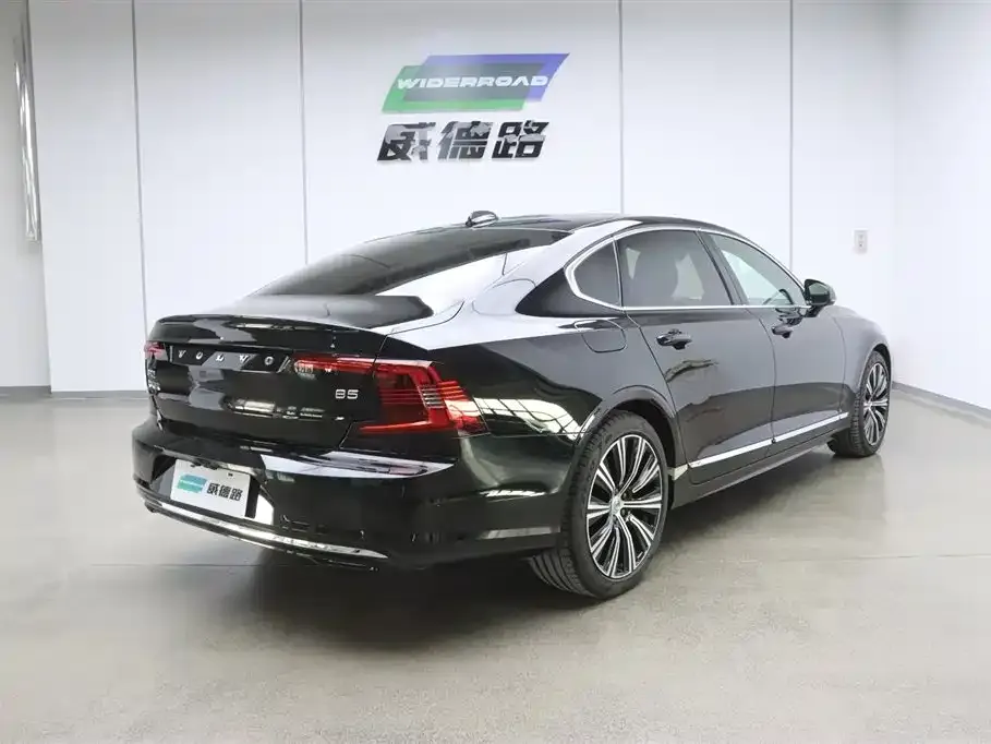Volvo S90 — фото 9