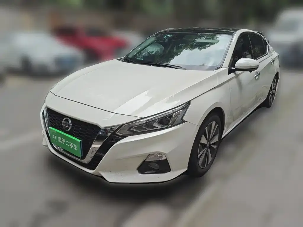 Nissan Teana — фото 1