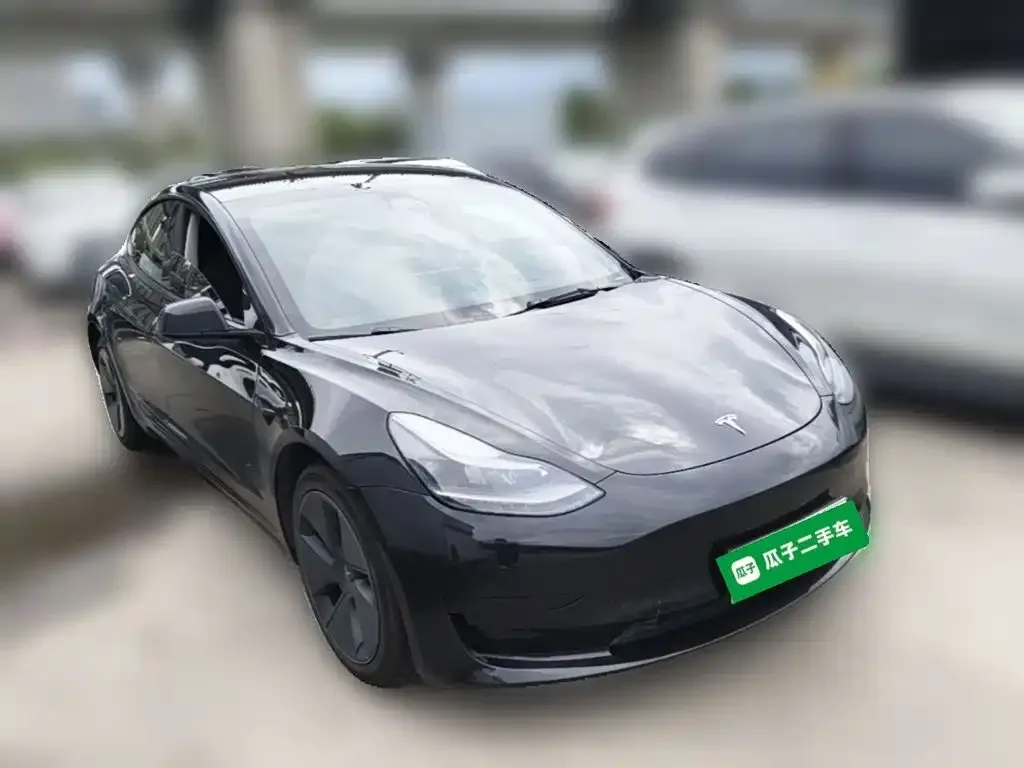 Tesla Model 3 — фото 7