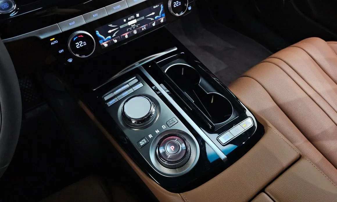 Genesis G80 — фото 9