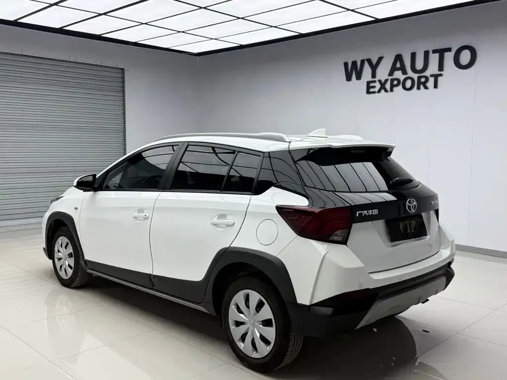 Toyota Yaris L — фото 6