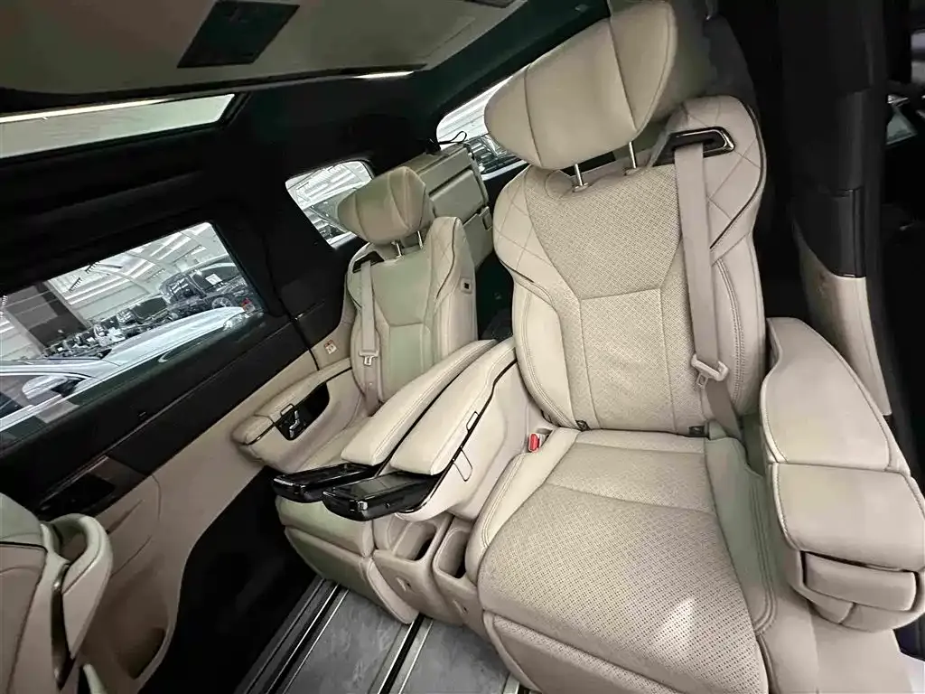 Toyota Alphard — фото 7