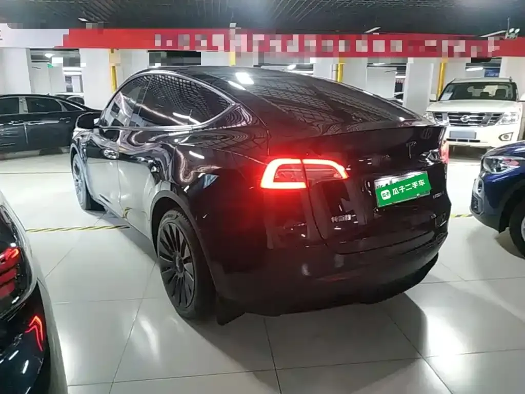 Tesla Model Y — фото 4