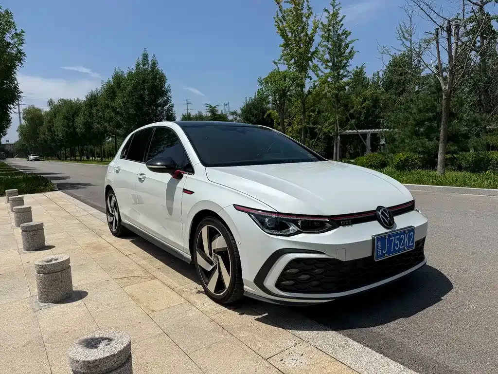 Volkswagen Golf GTI — фото 6