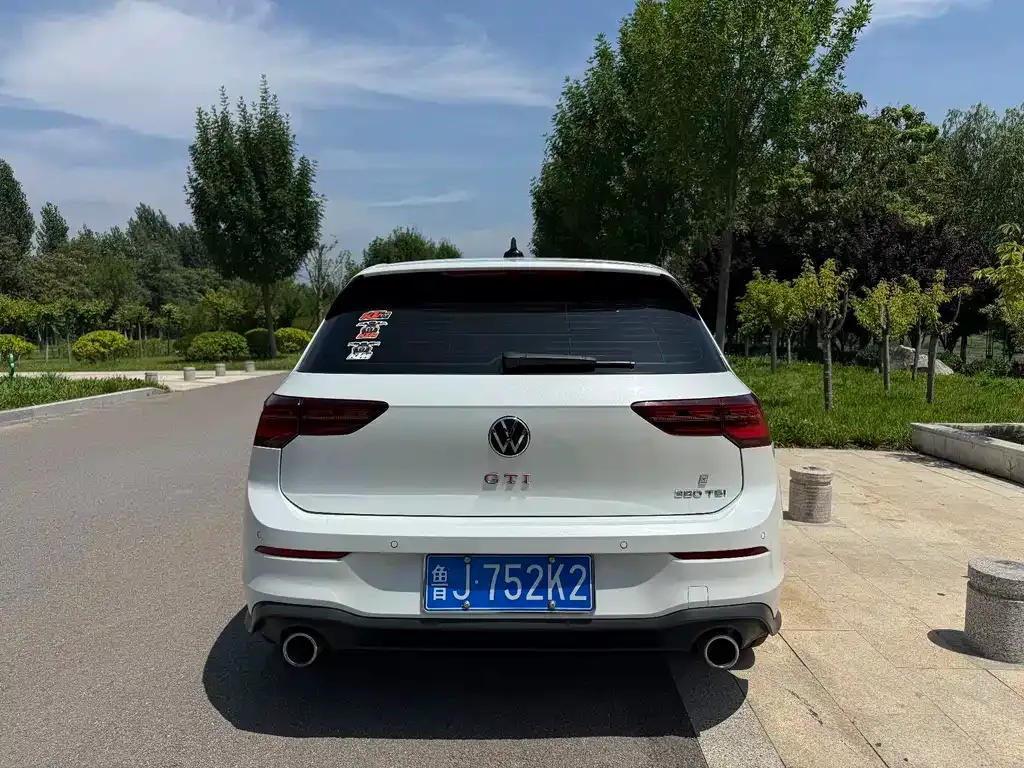 Volkswagen Golf GTI — фото 10