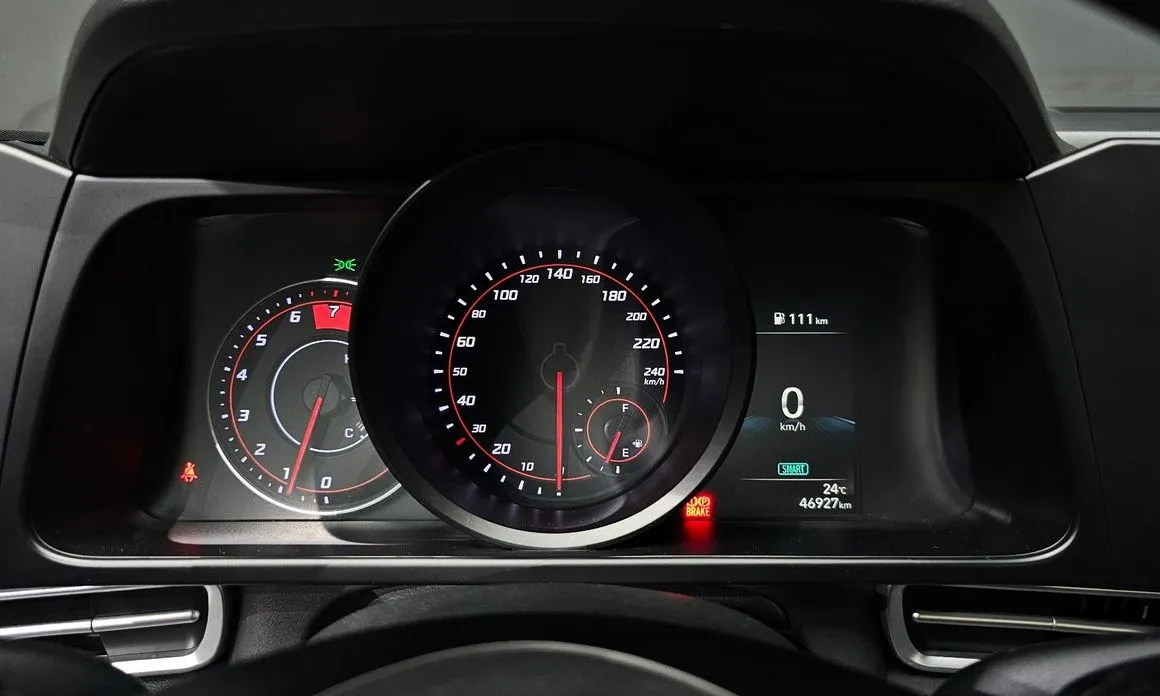 Hyundai AVANTE 2023 из KR, фото 4