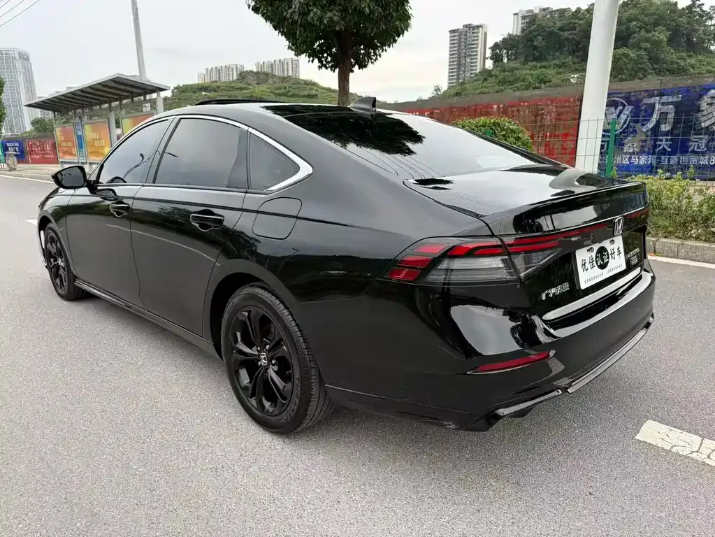 Honda Accord — фото 10