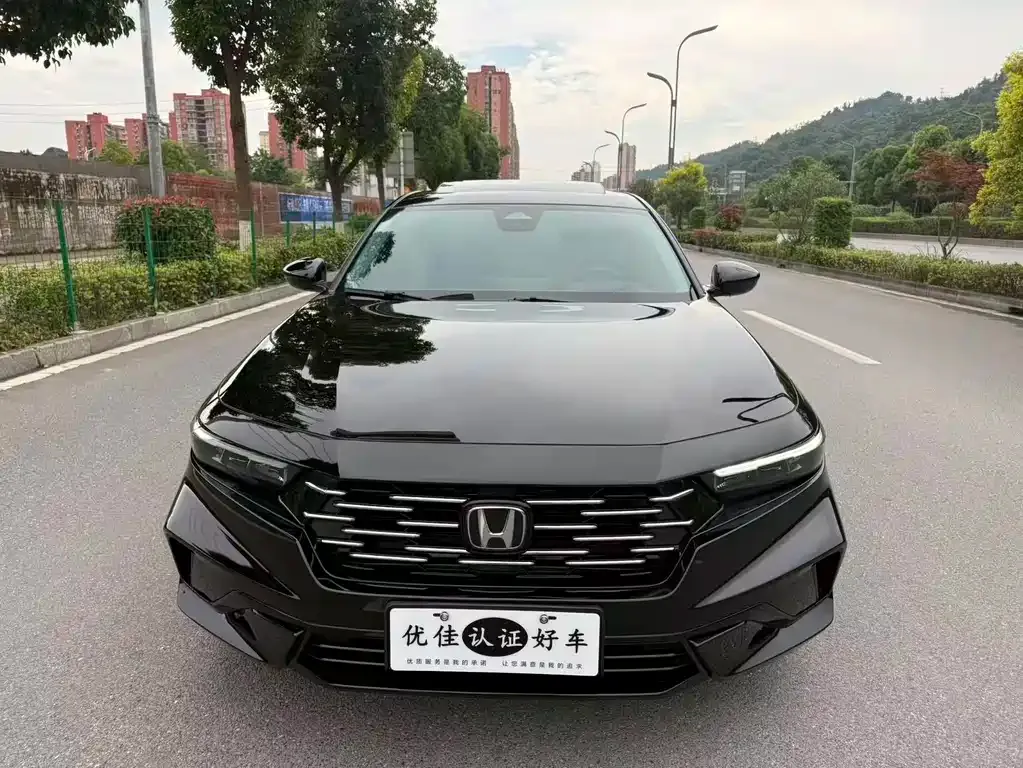 Honda Accord — фото 9