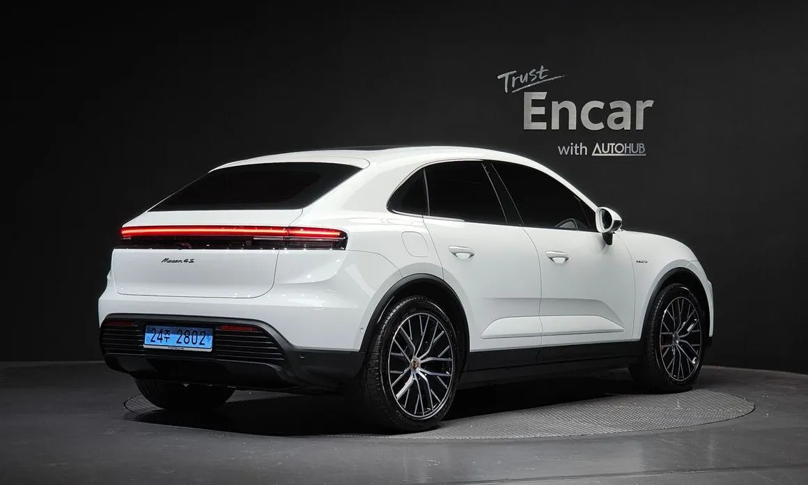 Porsche Macan — фото 6