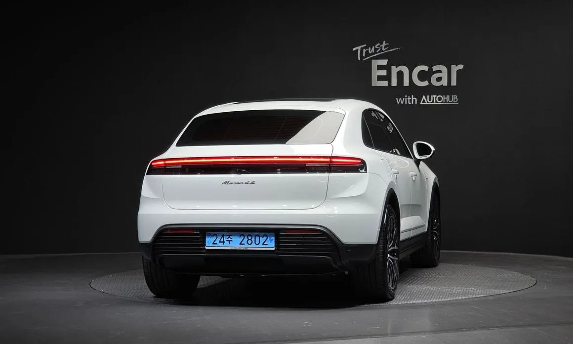 Porsche Macan — фото 5