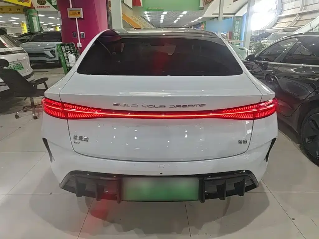 BYD Seal — фото 5