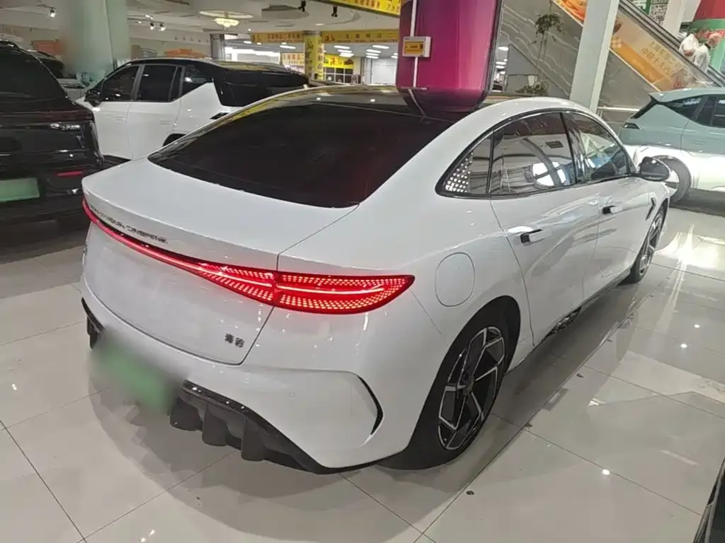 BYD Seal — фото 7