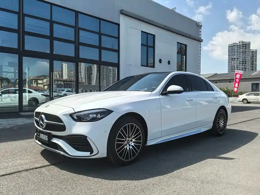 Mercedes-Benz C-Class — фото 1