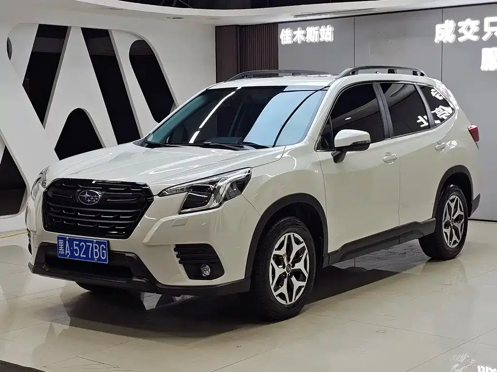 Subaru Forester — фото 1
