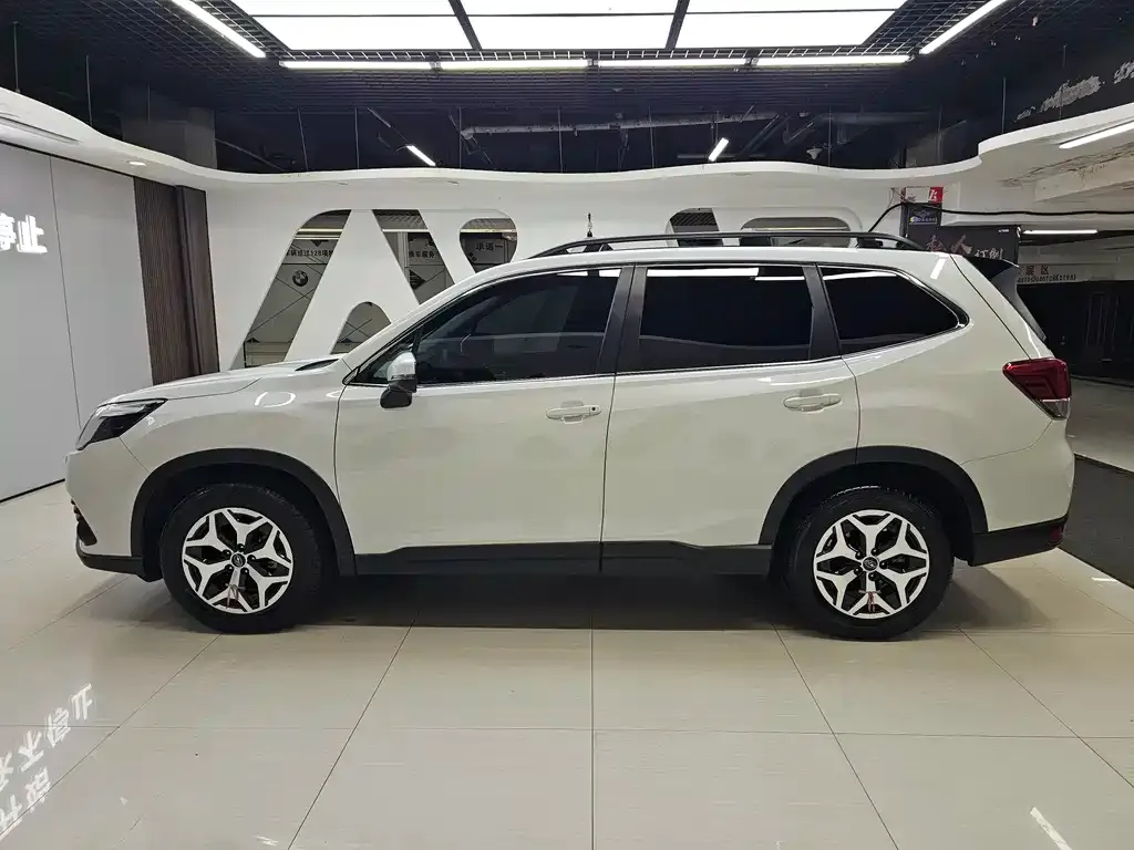 Subaru Forester — фото 6