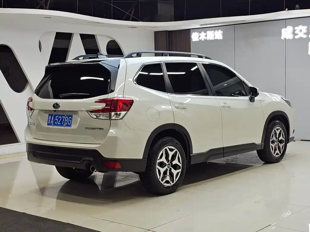 Subaru Forester — фото 2