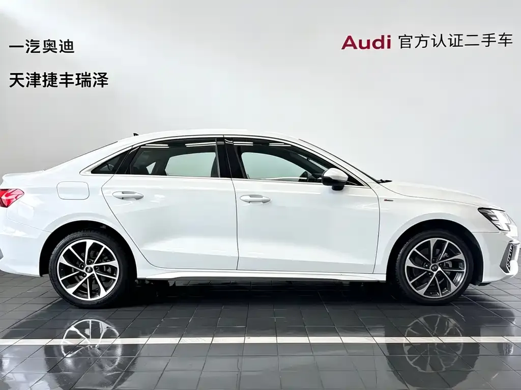 Audi A3 — фото 2
