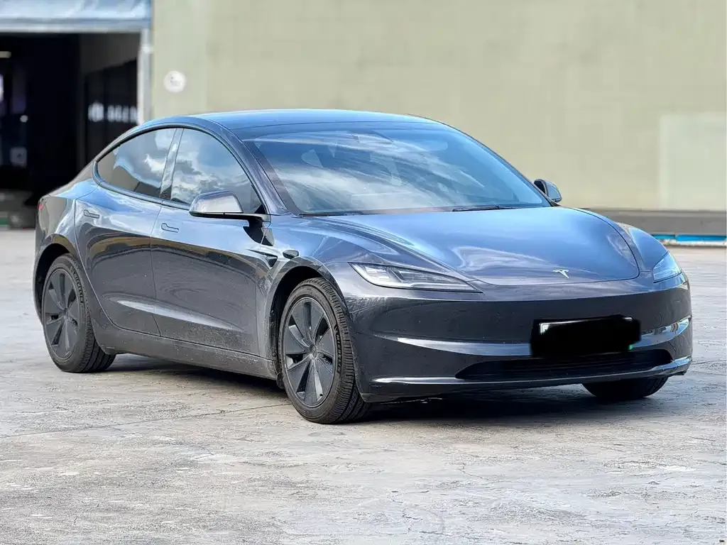 Tesla Model 3 — фото 8