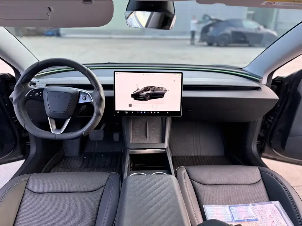 Tesla Model 3 — фото 5