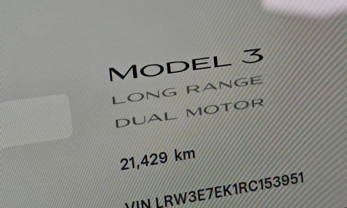 Tesla Model 3 — фото 10