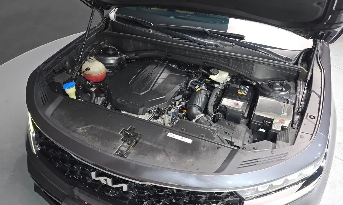 Kia Sorento — фото 8