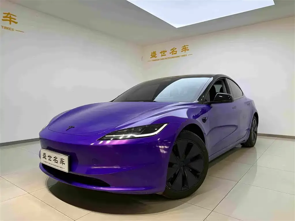 Tesla Model 3 — фото 1