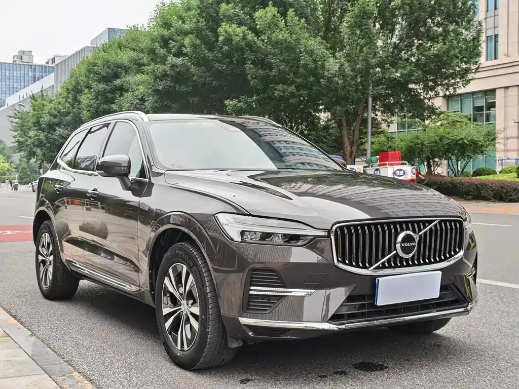 Volvo XC60 — фото 7