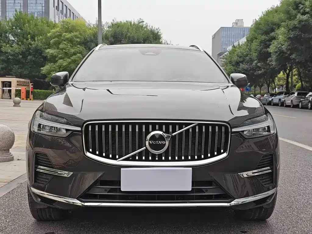 Volvo XC60 — фото 3