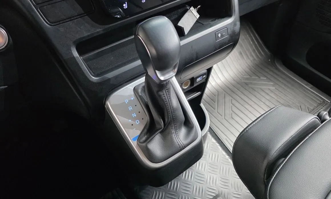 Hyundai Staria — фото 8