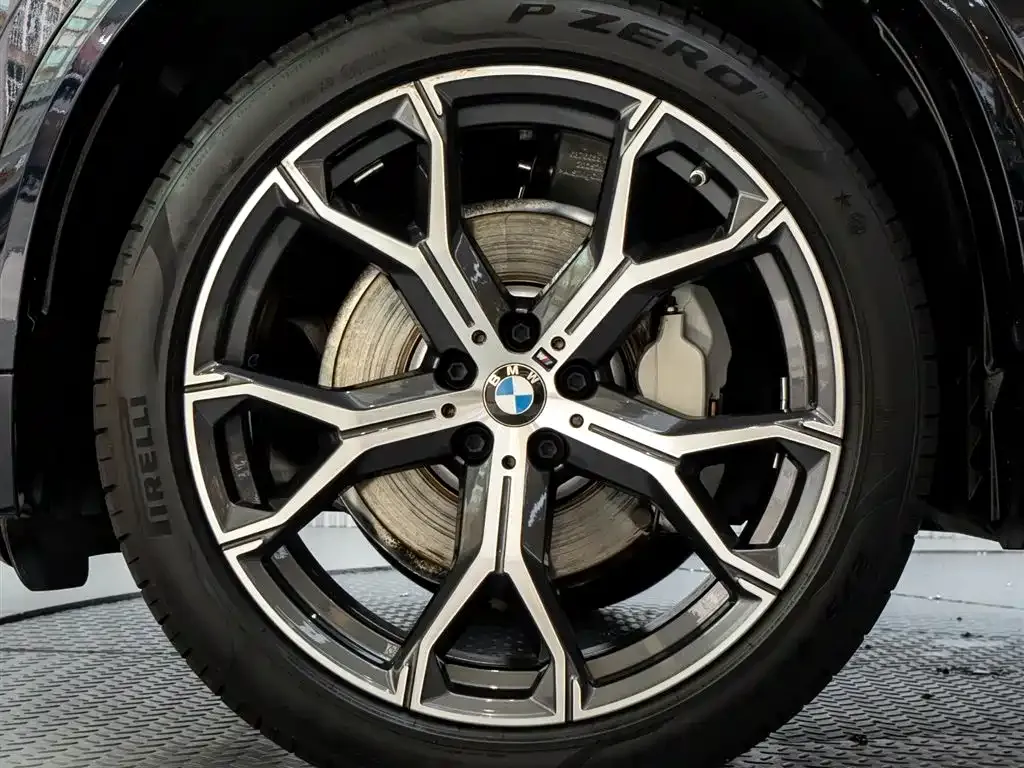 BMW X5 — фото 7
