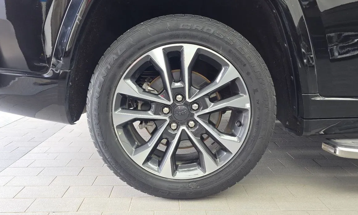 Jeep Cherokee — фото 4