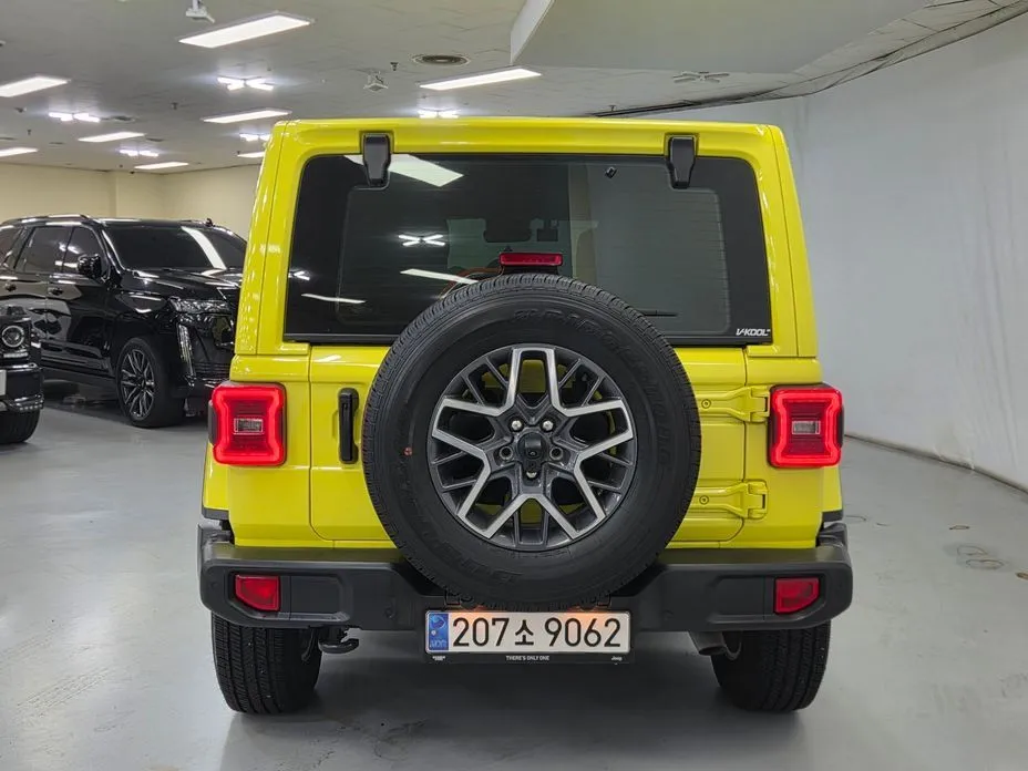 Jeep Wrangler — фото 7