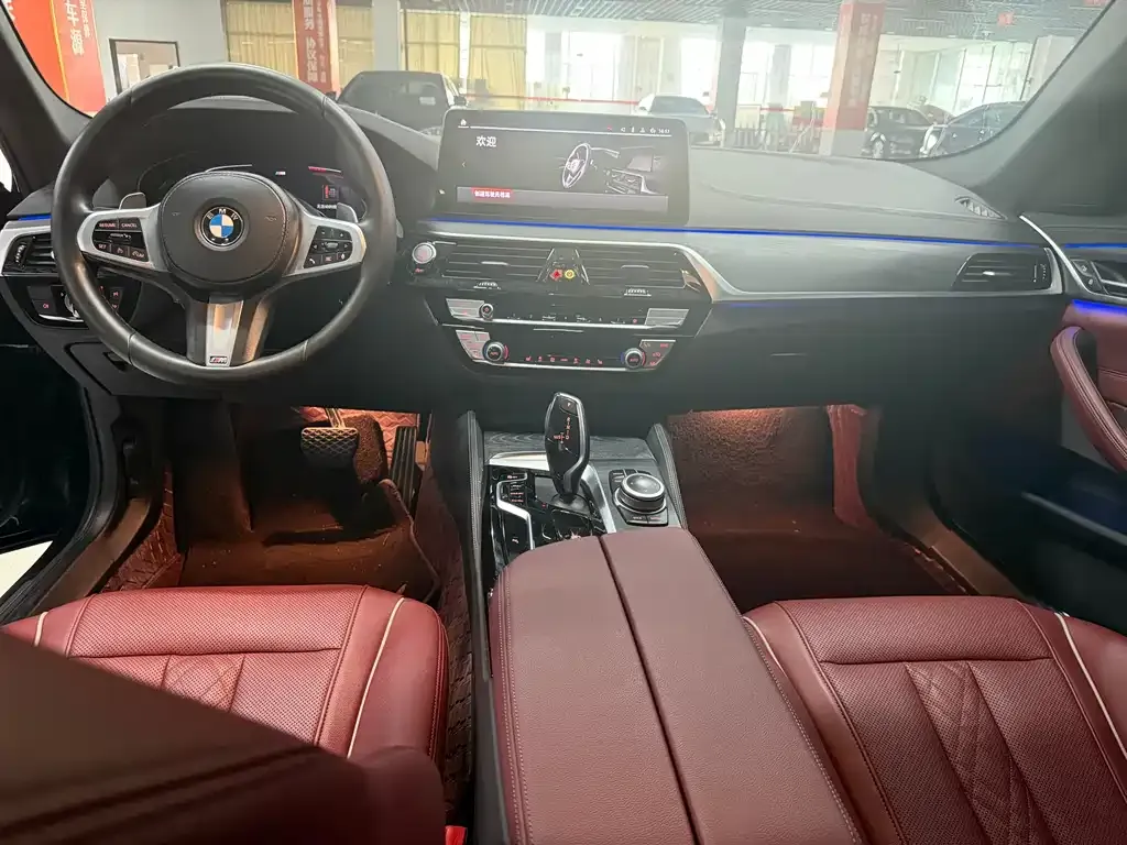 BMW 5 Series — фото 4