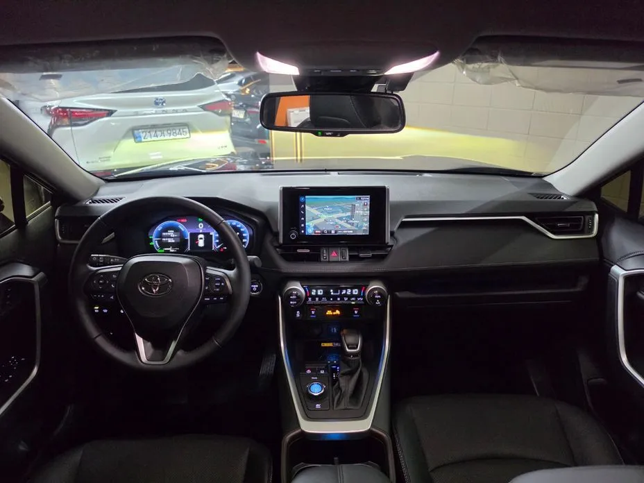 Toyota RAV4 2025 из KR, фото 3
