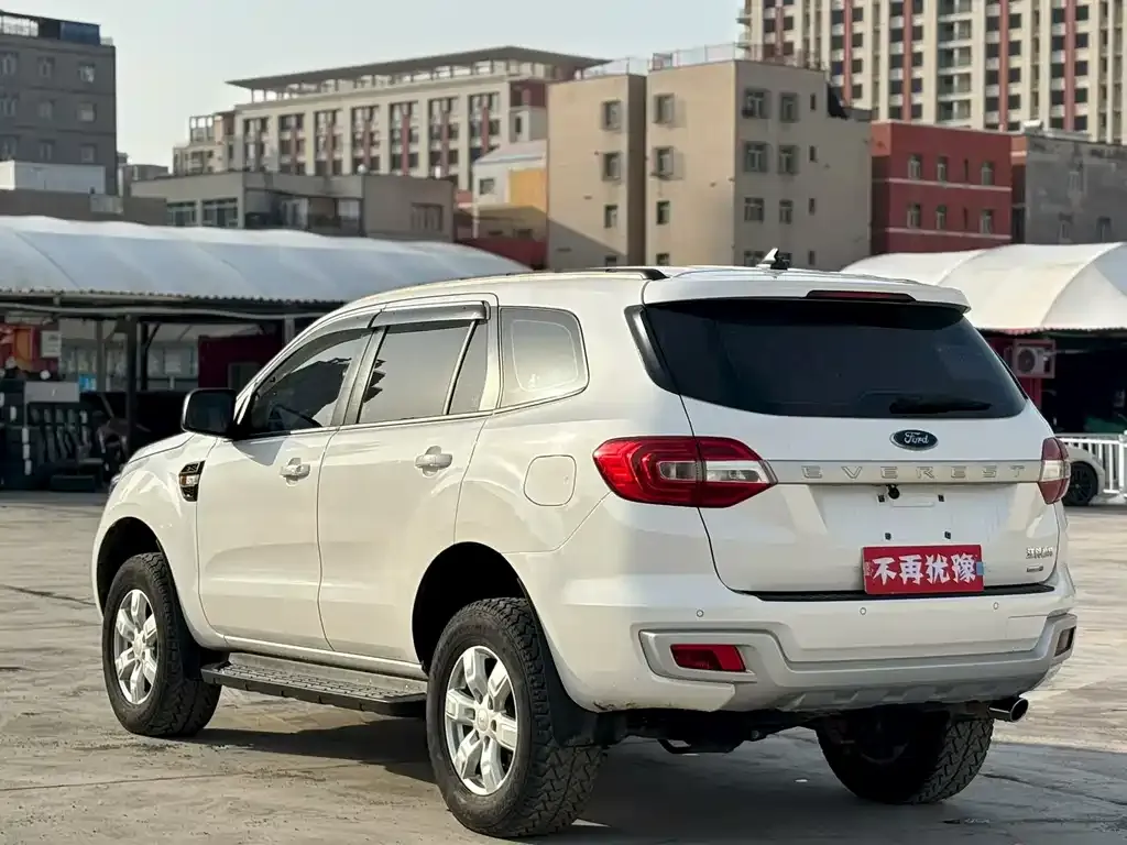 Ford Everest — фото 3