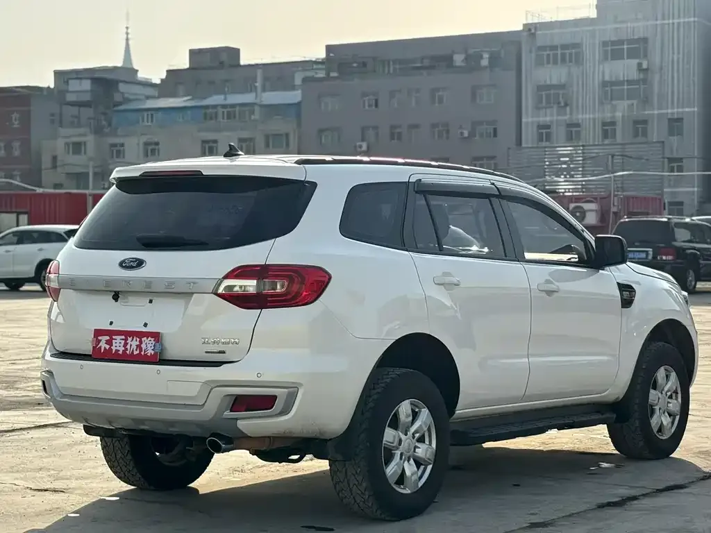 Ford Everest — фото 9
