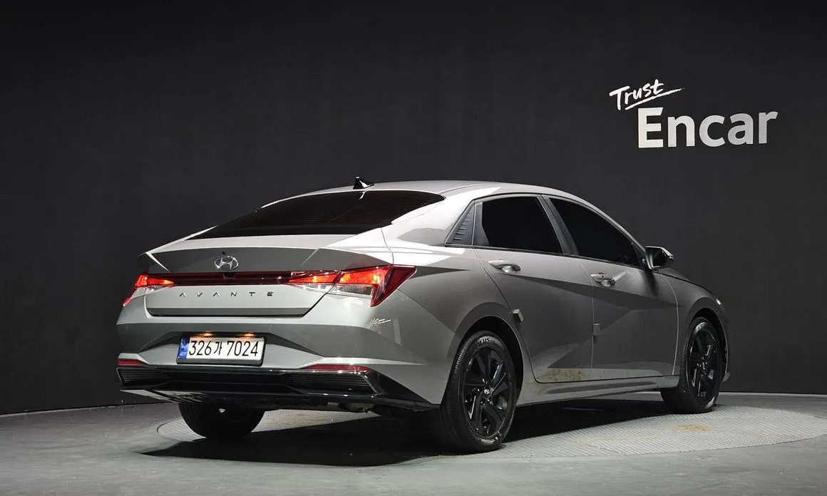 Hyundai AVANTE — фото 3