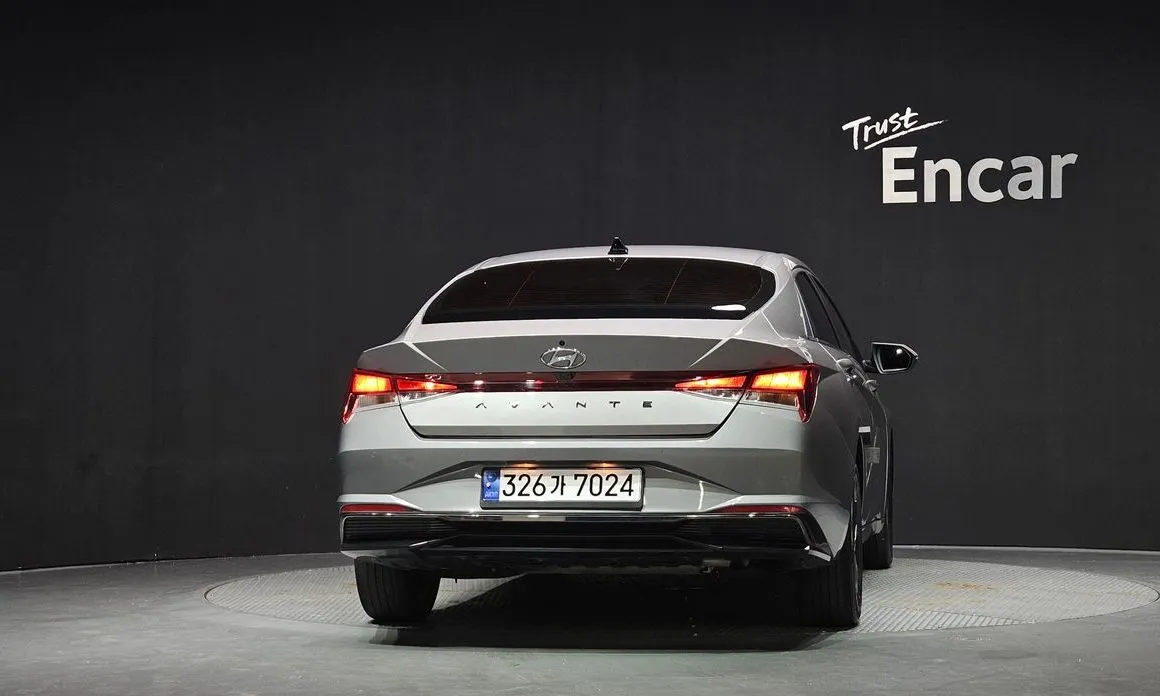 Hyundai AVANTE — фото 2