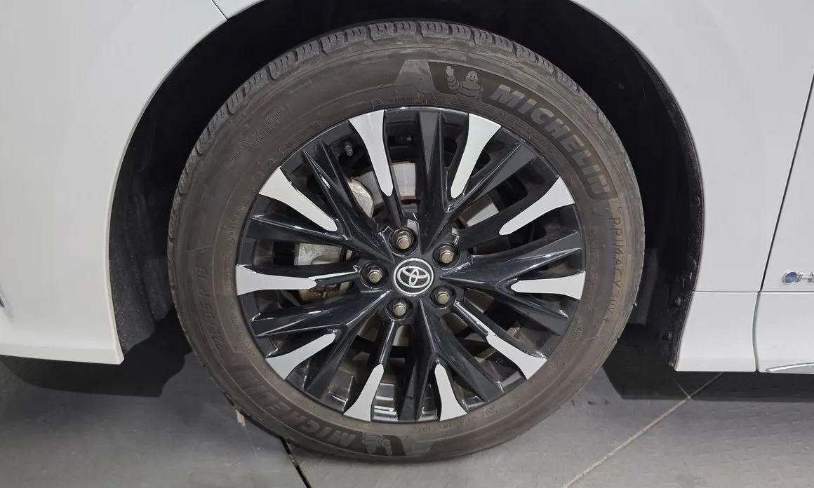 Toyota Alphard 2024 из KR, фото 9
