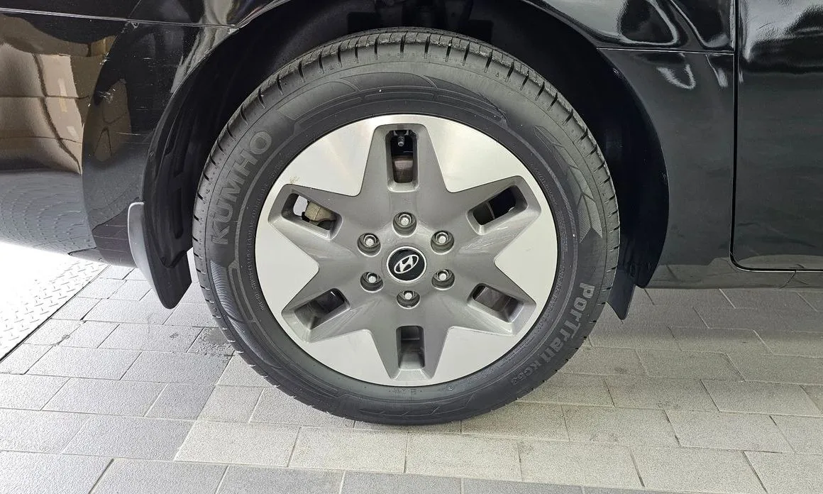 Hyundai Staria — фото 2