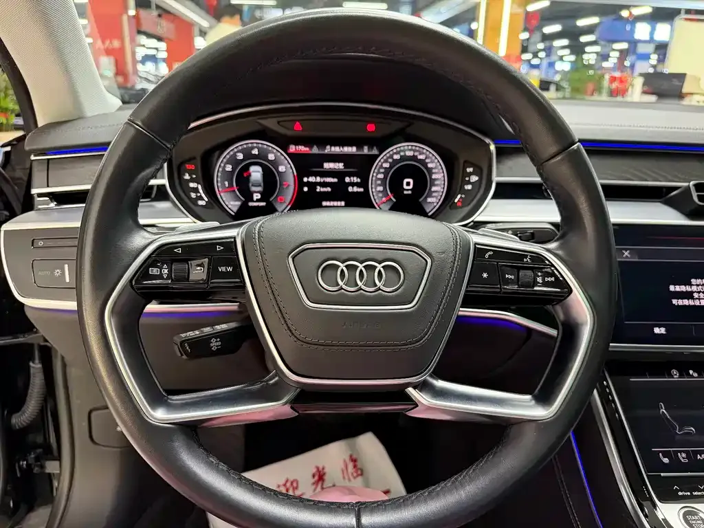 Audi A8 — фото 8