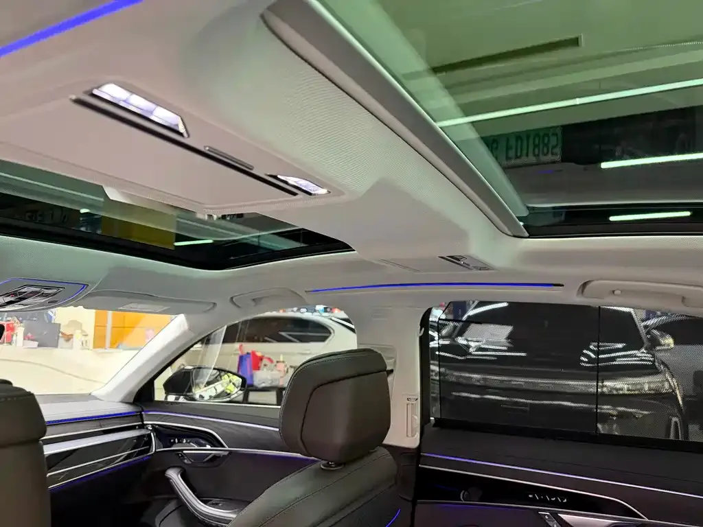 Audi A8 — фото 3