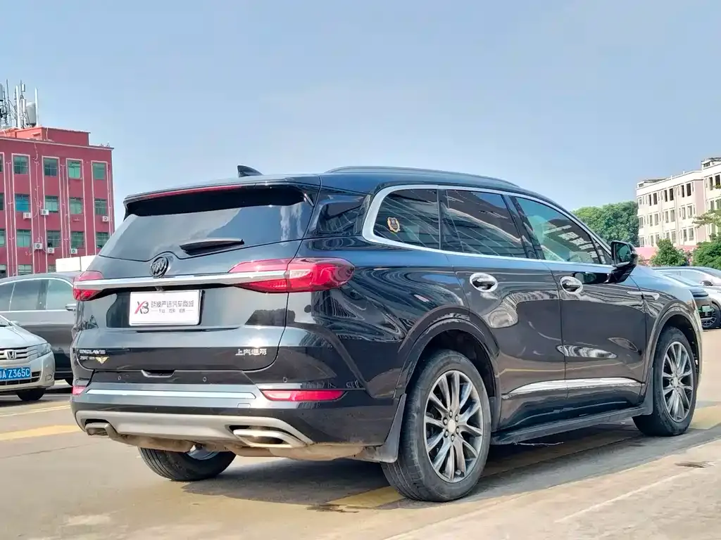 Buick Enclave — фото 9